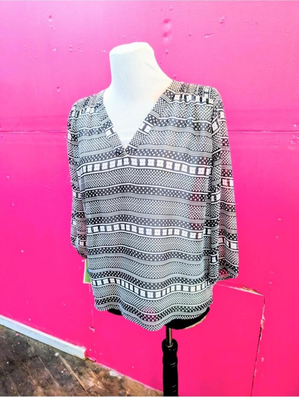 Ann Taylor Chiffon Blouse M Black White Pattern